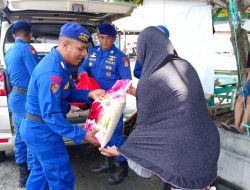 Sambang Nusa Presisi, Personil KP XIV-2009 Polda Sulsel Gelar Baksos Hingga Sosialisasi Keselamatan Berlayar