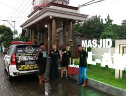 Yayasan Gajah Purwo Nusantara Bagikan Ribuan Takjil di Banyuwangi