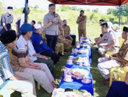 Pemerintah dan Badan Pertanahan Nasional Bertemu Dengan 11 Orang Pemilik Lahan BahasPersiapan Pembangunan Sekolah Dasar