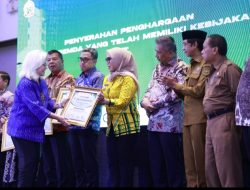 Pemerintah Barru Diganjar Penghargaan Dalam Mendorong Perlindungan Peningkatan Kualitas Lingkungan Serta Transformasi Menuju Pembangunan Hijau