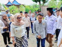 Bantuan Alsintan dan Beasiswa Indonesia Pintar Kembali Diserahkan Bupati Barru