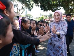 Bungadesa Bupati Banyuwangi Gelorakan Semangat Kemerdekaan ke Sekolah-sekolah
