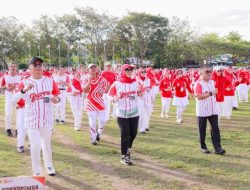 Bupati Barru dan Wakilnya Berbaur Dengan Ribuan Peserta Senam Massal