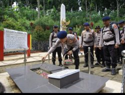 Kepolisian Madiun Napak Tilas ke Monumen Agen Polisi Satu Sakip dan Komandan Muda  Sanali