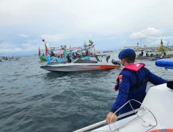 Tradisi Gebyar Petik Laut Kampung Adat Mandar Banyuwangi Dikawal Kapal Polisi X 1055