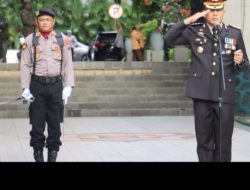 Upacara Tabur Bunga Memperingati Hari Pahlawan 2025 Sebagai Wujud  Penghormatan Polresta Banyuwangi