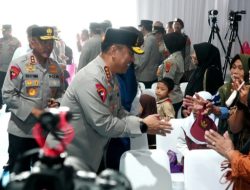 Bakti Sosial Polri : Ratusan Anak Yatim Terima Santunan dan Ribuan Paket Sembako Untuk Masyarakat