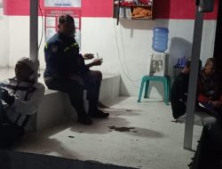 Dari Satkamling Sipakario Sipakalebbi, Bhabinkamtibmas Polsek Bacukiki Sampaikan Pesan Waspada Banjir dan Kampanye Hentikan Balapan Liar