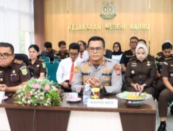 Kapolres Barru dan Kepala Kejaksaan Negeri  Ikut  Secara Daring Penandatanganan MoU Persamaan Persepsi antar Penegak Hukum Terhadap KUHP Baru