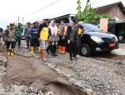 Bupati Banyuwangi Periksa Penanganan Banjir di Muncar