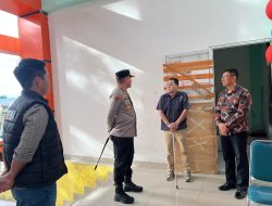 Kapolres Parepare Pantau Langsung Pengamanan Ibadah Natal di GPT Petra Parepare