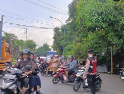Lagi, Personil Polres Parepare Turun Pagi Hari Pastikan Keselamatan Pengguna Jalan