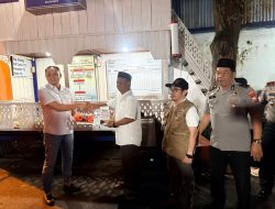 Kapolres Parepare Serahkan Perlengkapan Poskamling saat Dialog Jumat Curhat