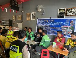 Sentuh Ojol Lewat Ngopi Bareng, Kasat Lantas Polres Parepare Sosialisasikan Pesan Operasi Keselamatan 2026