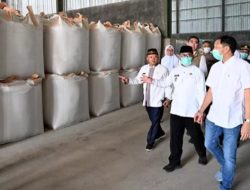 Wabup Banyuwangi Periksa Mendadak Pasar dan Penggilingan Beras