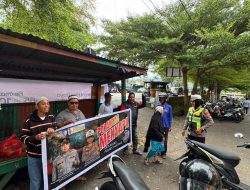 Polwan Satlantas Polres Parepare Parepare Turun ke Pasar Sumpang, Ajak Warga Disiplin Berlalu Lintas